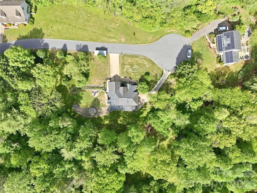 275 Ferguson Drive, Asheville, NC 28806.  MLS# CAR4379726, YatesRealty ID 30603. 