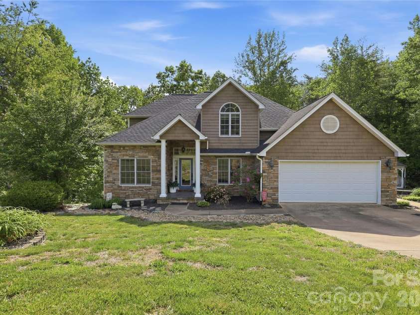 275 Ferguson Drive, Asheville, NC 28806.  MLS# CAR4379726, YatesRealty ID 30603. 