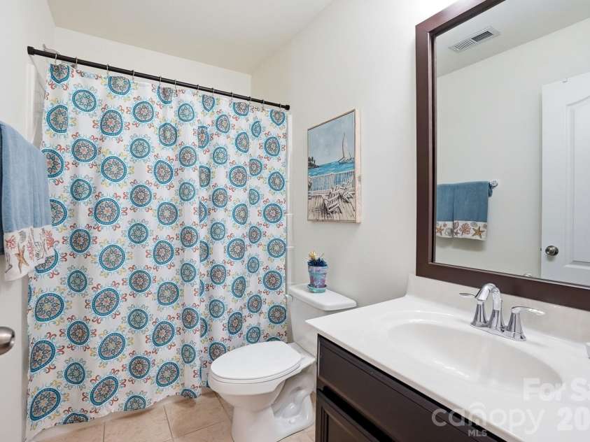 1413 Screech Owl Road, Waxhaw, NC 28173.  MLS# CAR4381347, YatesRealty ID 30604. 3rd full bathroom