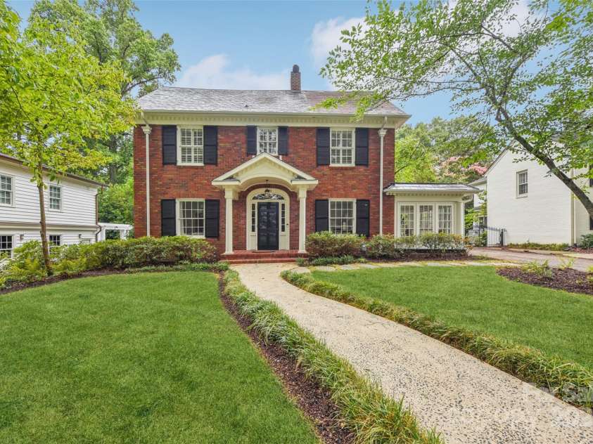 1638 Hertford Road, Charlotte, NC 28207.  MLS# CAR4280556, YatesRealty ID 30604. 