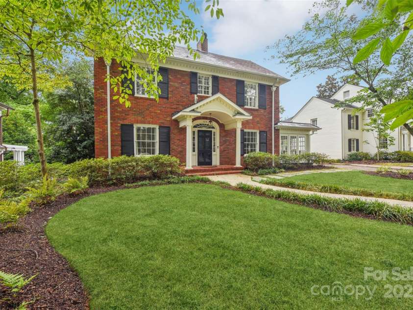 1638 Hertford Road, Charlotte, NC 28207.  MLS# CAR4280556, YatesRealty ID 30604. 