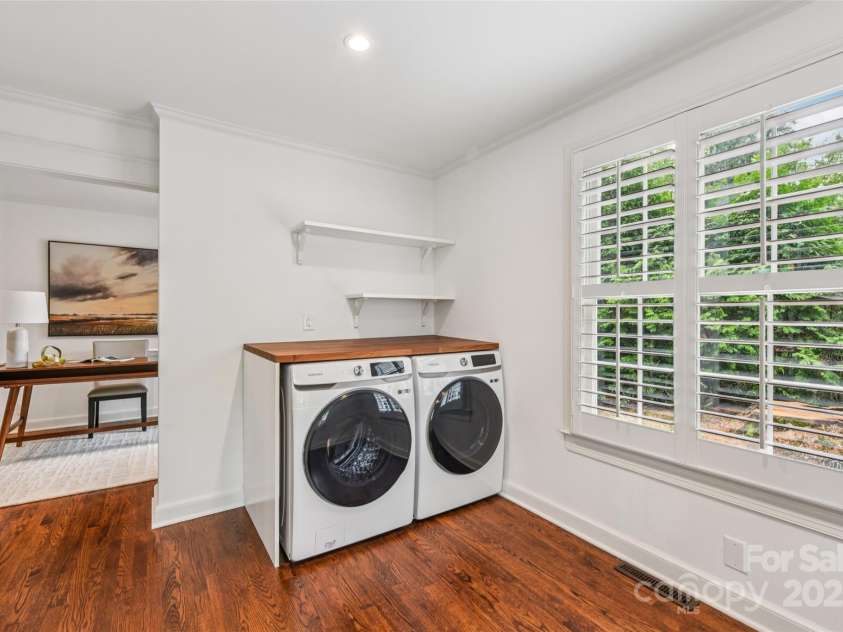 1638 Hertford Road, Charlotte, NC 28207.  MLS# CAR4280556, YatesRealty ID 30604. 