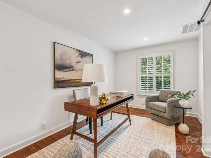 1638 Hertford Road, Charlotte, NC 28207.  MLS# CAR4280556, YatesRealty ID 30604. 