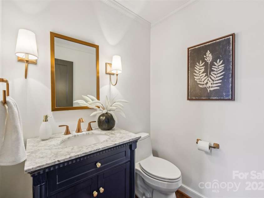1638 Hertford Road, Charlotte, NC 28207.  MLS# CAR4280556, YatesRealty ID 30604. 