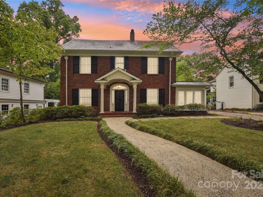 1638 Hertford Road, Charlotte, NC 28207.  MLS# CAR4280556, YatesRealty ID 30604. 