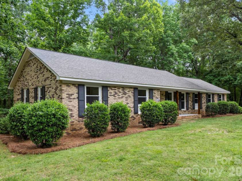 36183 Davis Drive, Albemarle, NC 28001.  MLS# CAR4391780, YatesRealty ID 30605. 