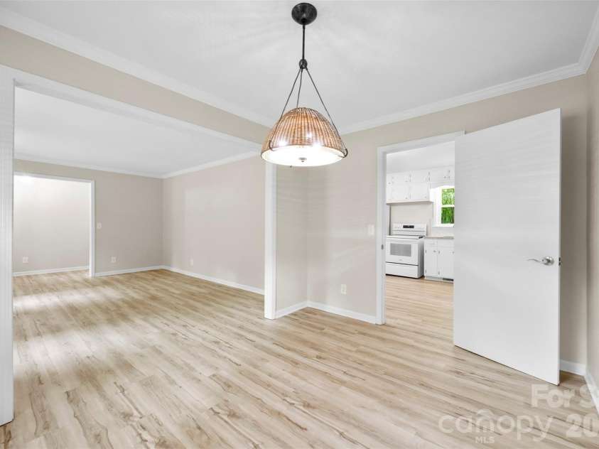 36183 Davis Drive, Albemarle, NC 28001.  MLS# CAR4391780, YatesRealty ID 30605. Dining