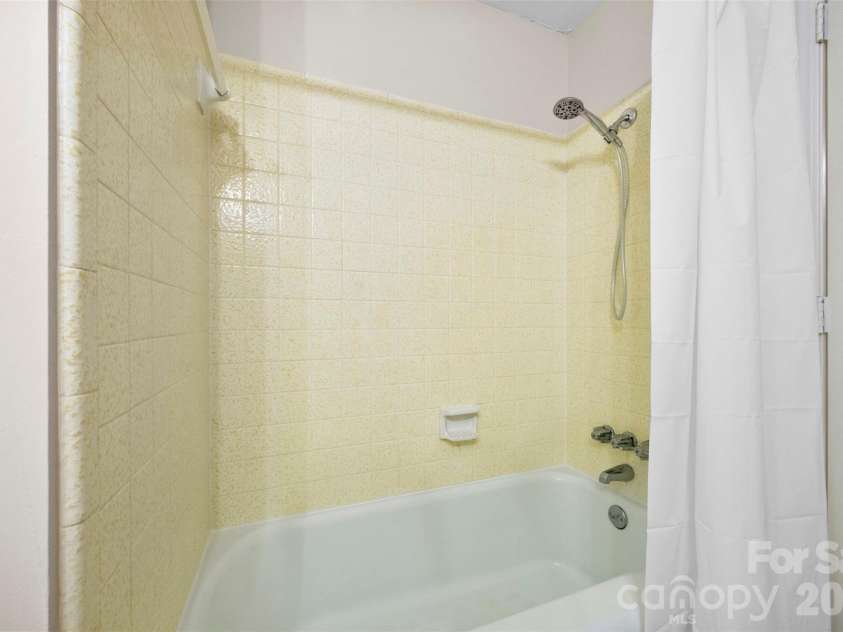 36183 Davis Drive, Albemarle, NC 28001.  MLS# CAR4391780, YatesRealty ID 30605. Secondary Shower