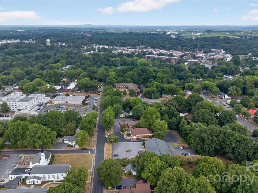 662 Carpenter Avenue, Mooresville, NC 28115.  MLS# CAR4286895, YatesRealty ID 30605. 