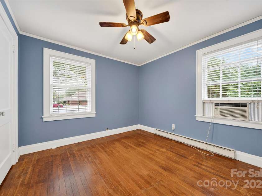 662 Carpenter Avenue, Mooresville, NC 28115.  MLS# CAR4286895, YatesRealty ID 30605. Back Bedroom