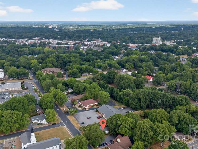 662 Carpenter Avenue, Mooresville, NC 28115.  MLS# CAR4286895, YatesRealty ID 30605. Pin point marks the property in the aerial photo