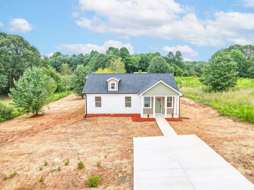 104 Highfield Court, Shelby, NC 28150.  MLS# CAR4288435, YatesRealty ID 30606. 