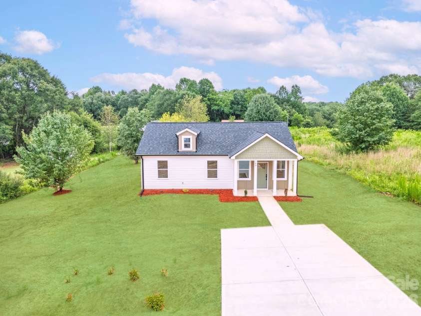 104 Highfield Court, Shelby, NC 28150.  MLS# CAR4334736, YatesRealty ID 30606. 