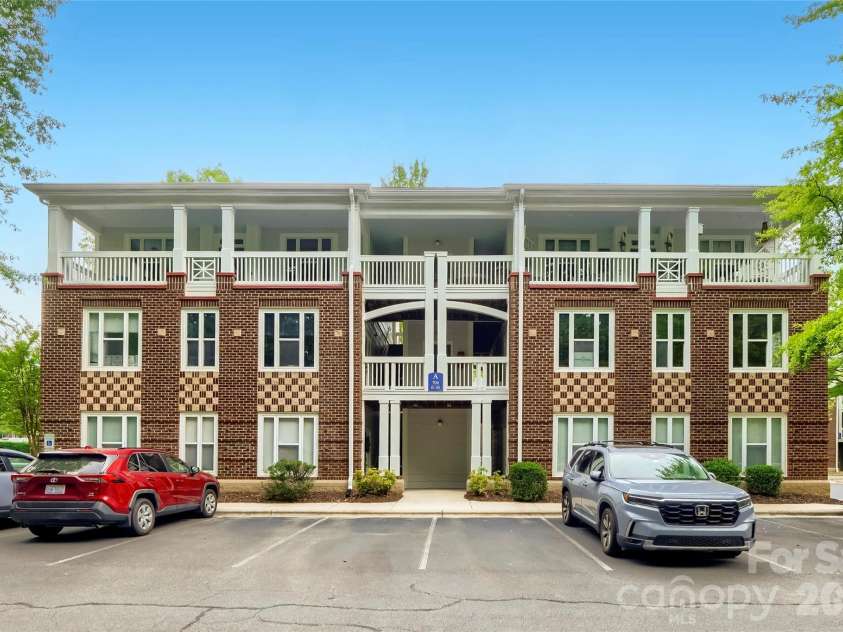 706 Northeast Drive, Davidson, NC 28036.  MLS# CAR4385734, YatesRealty ID 30606. 