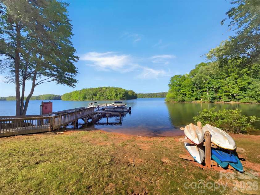 706 Northeast Drive, Davidson, NC 28036.  MLS# CAR4385734, YatesRealty ID 30606. 