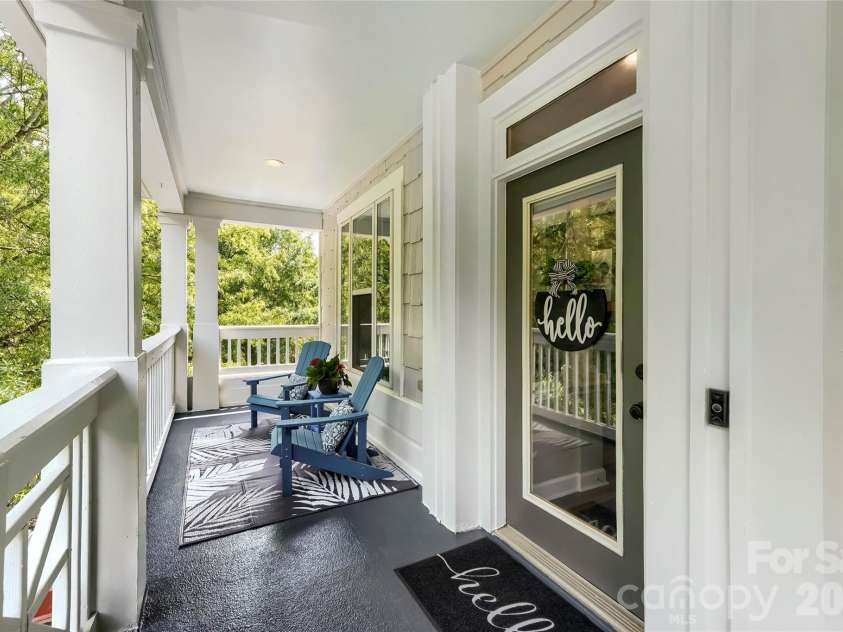 706 Northeast Drive, Davidson, NC 28036.  MLS# CAR4385734, YatesRealty ID 30606. Penthouse balcony