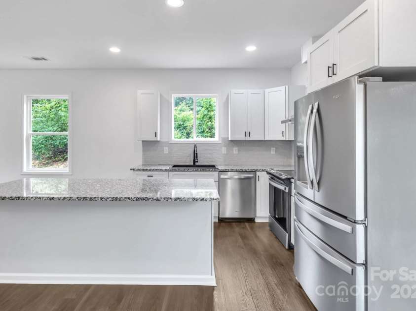 105 Highfield Court, Shelby, NC 28150.  MLS# CAR4288854, YatesRealty ID 30607. 