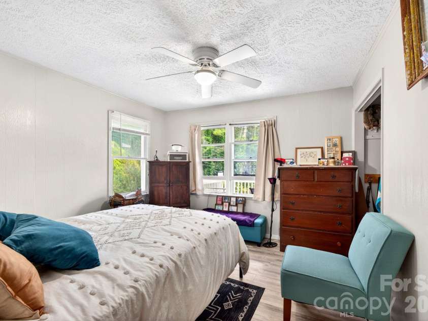 30 Reeves Drive, Burnsville, NC 28714.  MLS# CAR4391470, YatesRealty ID 30607. Bedroom