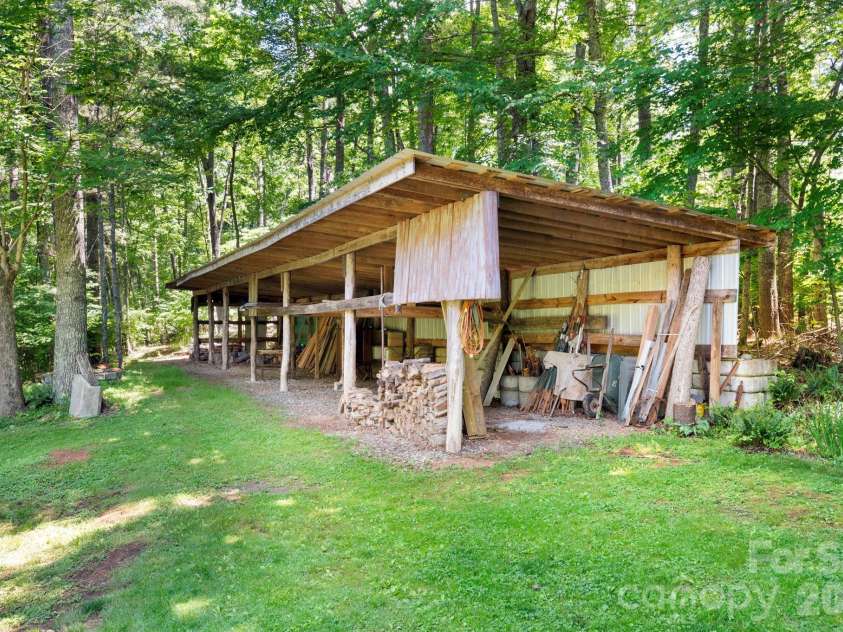 30 Reeves Drive, Burnsville, NC 28714.  MLS# CAR4391470, YatesRealty ID 30607. Poleshed Full View