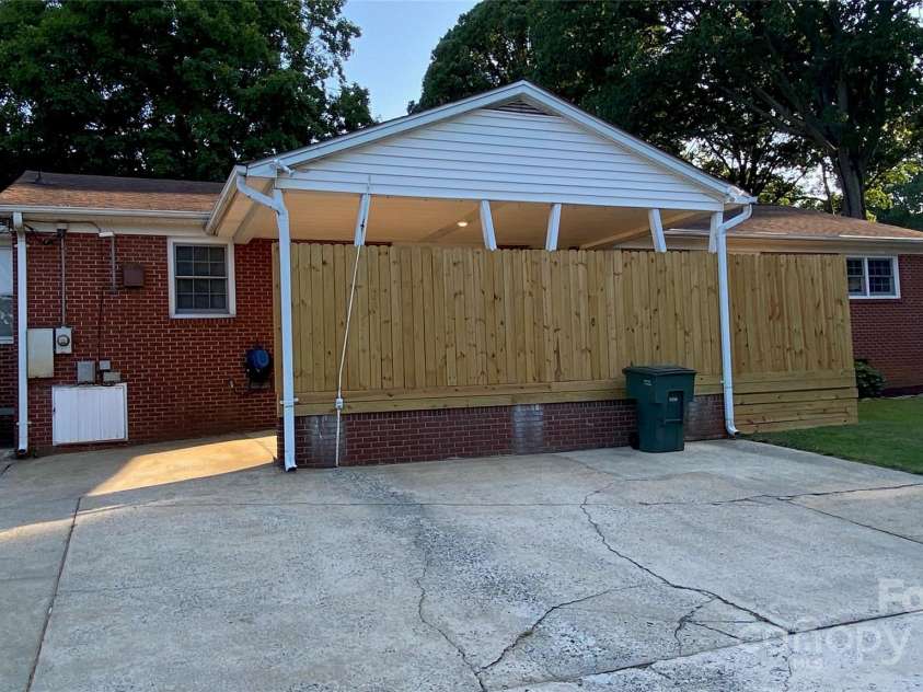 100 Ruby Lane, Gastonia, NC 28054.  MLS# CAR4284435, YatesRealty ID 30609. Rear of House