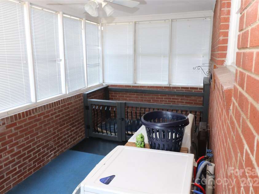 100 Ruby Lane, Gastonia, NC 28054.  MLS# CAR4284435, YatesRealty ID 30609. Sunroom - Heated