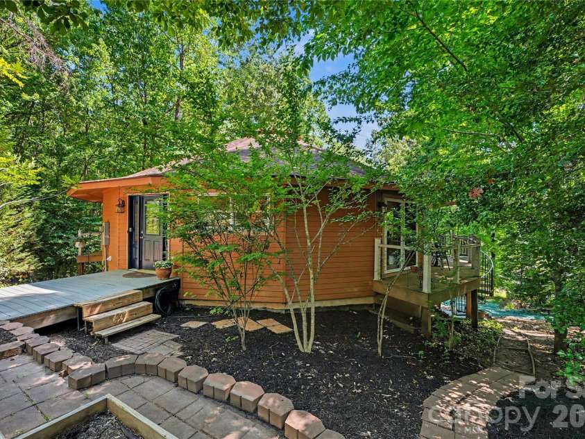 241 Spring Shore Road, Statesville, NC 28677.  MLS# CAR4384938, YatesRealty ID 30609. 