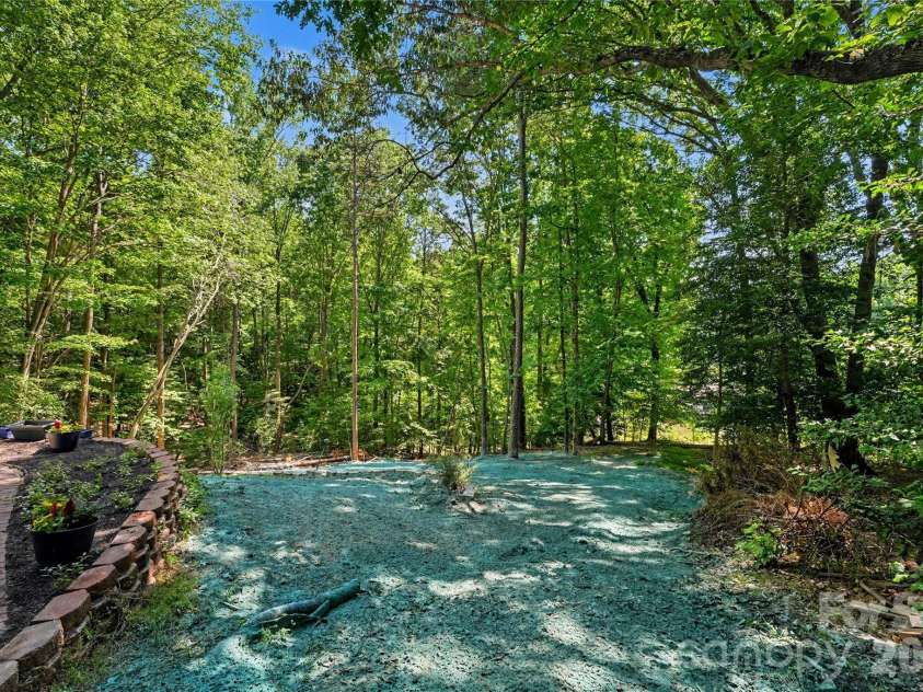 241 Spring Shore Road, Statesville, NC 28677.  MLS# CAR4384938, YatesRealty ID 30609. 