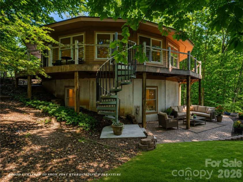 241 Spring Shore Road, Statesville, NC 28677.  MLS# CAR4384938, YatesRealty ID 30609. 