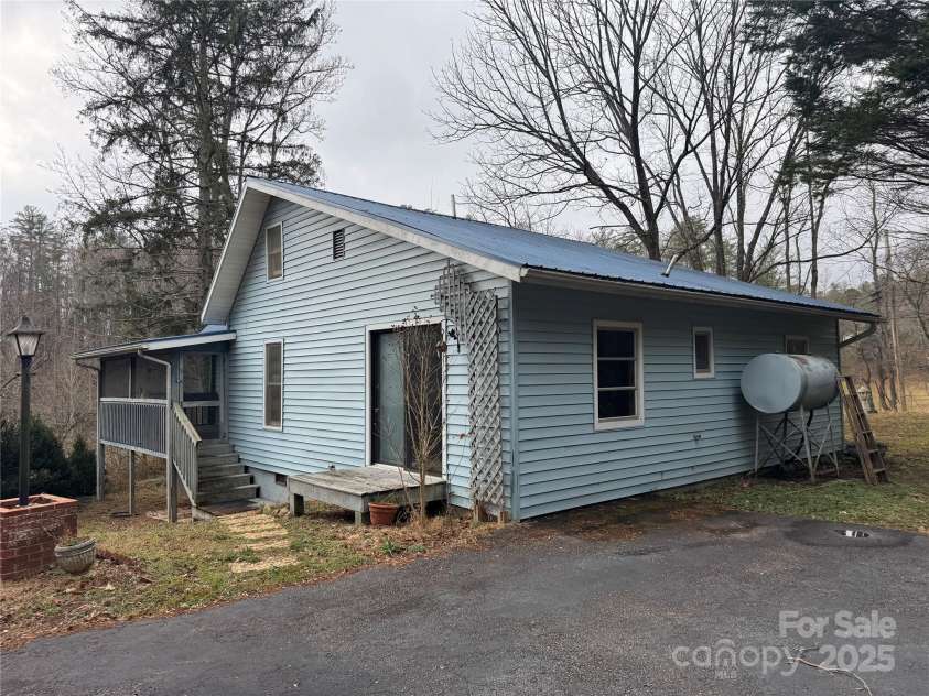 201 Tinsley Road, Brevard, NC 28712.  MLS# CAR4328409, YatesRealty ID 3061. 