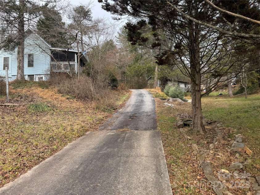 201 Tinsley Road, Brevard, NC 28712.  MLS# CAR4328409, YatesRealty ID 3061. 