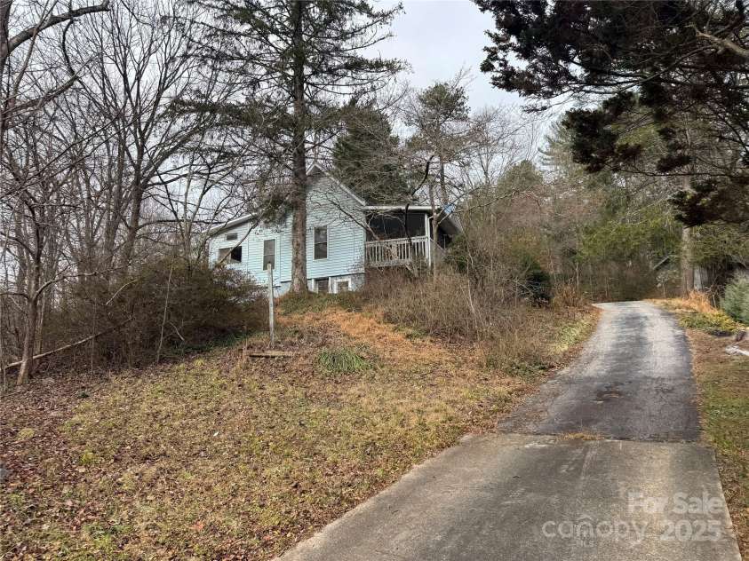 201 Tinsley Road, Brevard, NC 28712.  MLS# CAR4328409, YatesRealty ID 3061. 