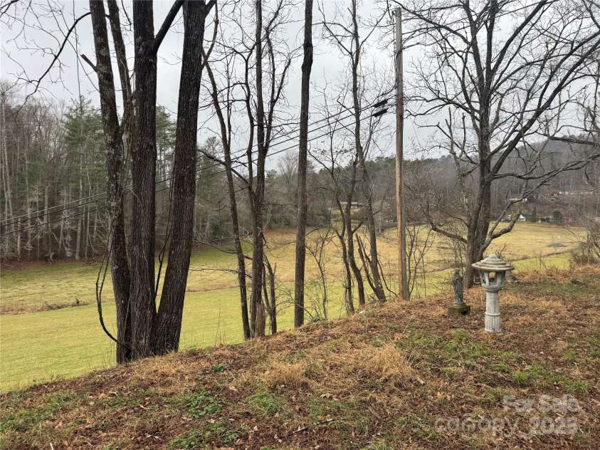 201 Tinsley Road, Brevard, NC 28712.  MLS# CAR4328409, YatesRealty ID 3061. 