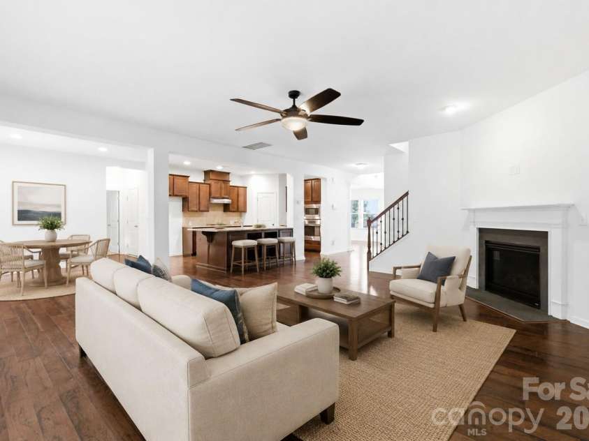 9631 Daufuskie Drive, Charlotte, NC 28278.  MLS# CAR4406822, YatesRealty ID 3061. Virtual Staging
