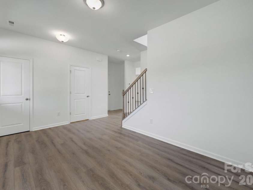 1354 Fremont Drive, Wingate, NC 28174.  MLS# CAR4391046, YatesRealty ID 30610. Flex room