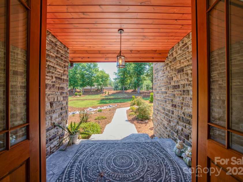 1416 Southpointe Drive, Morganton, NC 28655.  MLS# CAR4283259, YatesRealty ID 30610. 