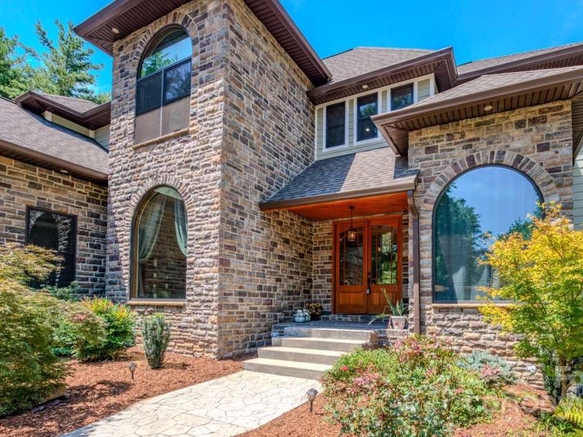 1416 Southpointe Drive, Morganton, NC 28655.  MLS# CAR4283259, YatesRealty ID 30610. 