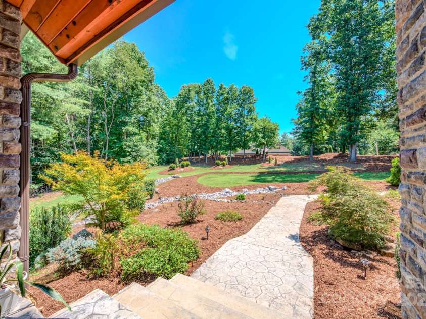 1416 Southpointe Drive, Morganton, NC 28655.  MLS# CAR4283259, YatesRealty ID 30610. 