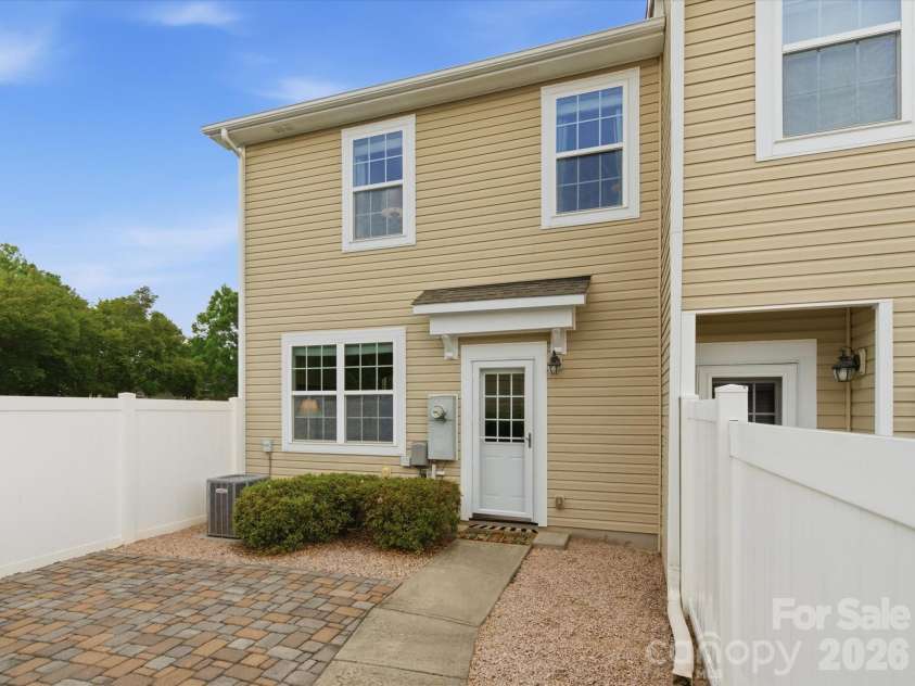 18439 The Commons Boulevard, Cornelius, NC 28031.  MLS# CAR4386213, YatesRealty ID 30611. 