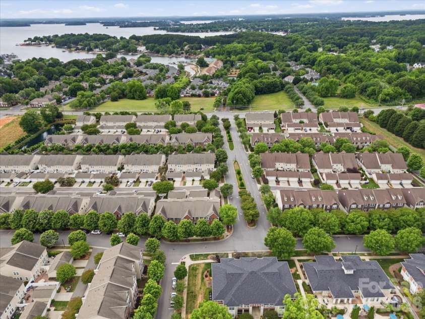 18439 The Commons Boulevard, Cornelius, NC 28031.  MLS# CAR4386213, YatesRealty ID 30611. 
