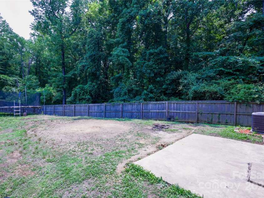 6919 Ware Road, Charlotte, NC 28212.  MLS# CAR4263043, YatesRealty ID 30611. Fully Fenced Back yard