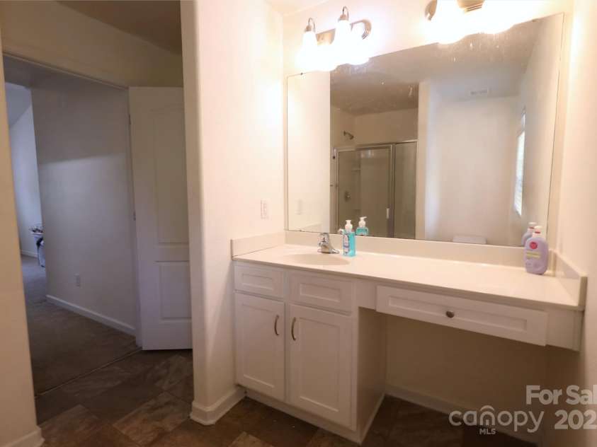 6919 Ware Road, Charlotte, NC 28212.  MLS# CAR4263043, YatesRealty ID 30611. Owner Bathroom