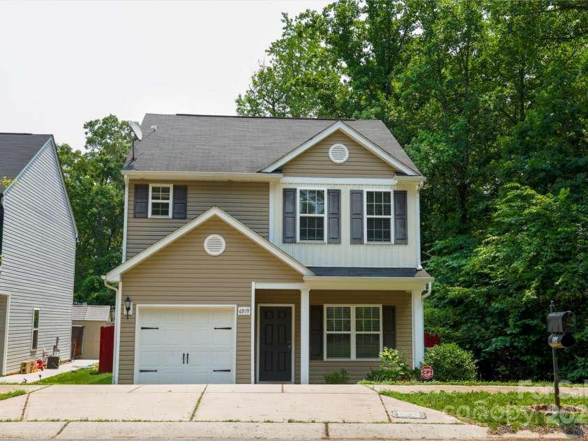 6919 Ware Road, Charlotte, NC 28212.  MLS# CAR4263043, YatesRealty ID 30611. Welcome to 6919 Ware Rd in Charlotte, NC