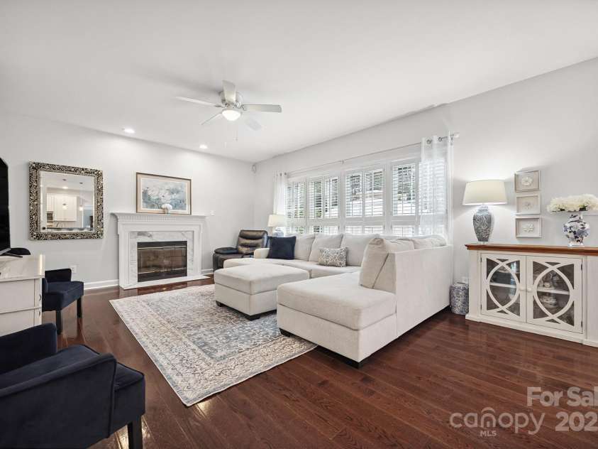 16719 Hampton Crossing Drive, Huntersville, NC 28078.  MLS# CAR4276983, YatesRealty ID 30613. 