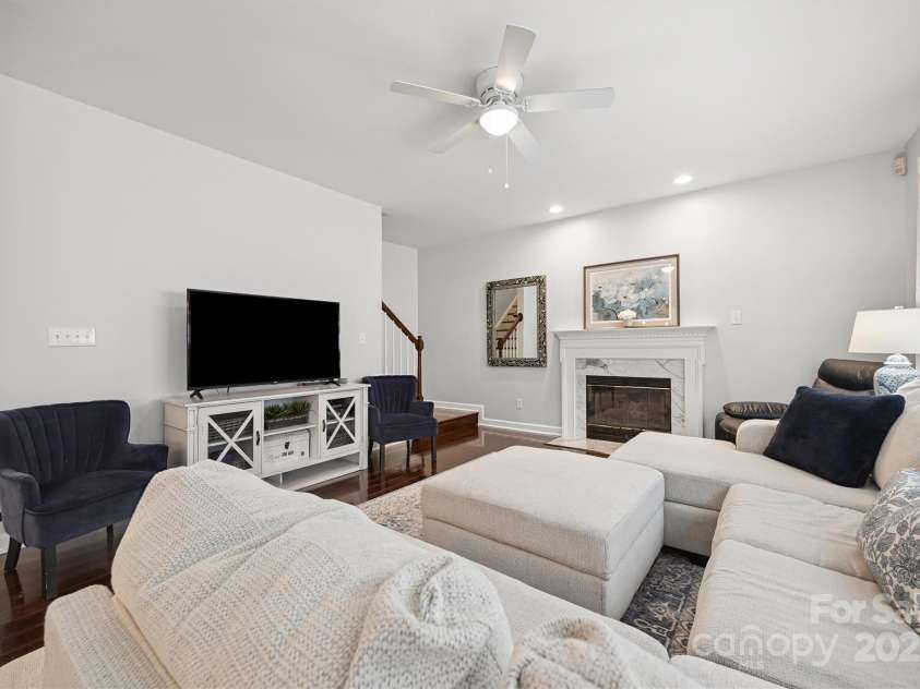 16719 Hampton Crossing Drive, Huntersville, NC 28078.  MLS# CAR4276983, YatesRealty ID 30613. 