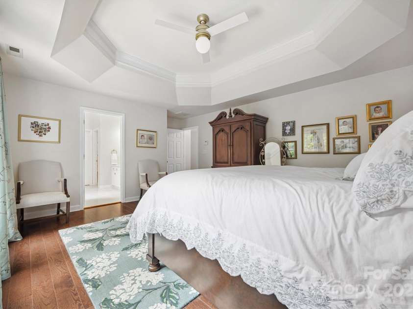 16719 Hampton Crossing Drive, Huntersville, NC 28078.  MLS# CAR4276983, YatesRealty ID 30613. 