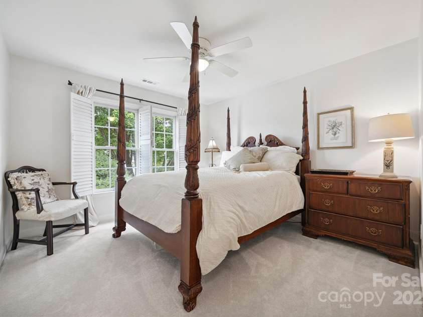 16719 Hampton Crossing Drive, Huntersville, NC 28078.  MLS# CAR4276983, YatesRealty ID 30613. 