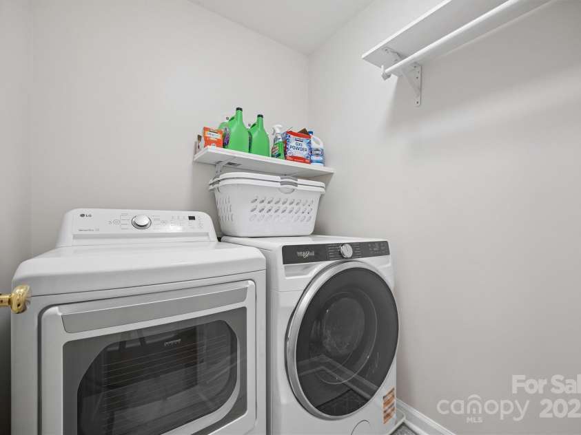 16719 Hampton Crossing Drive, Huntersville, NC 28078.  MLS# CAR4276983, YatesRealty ID 30613. 