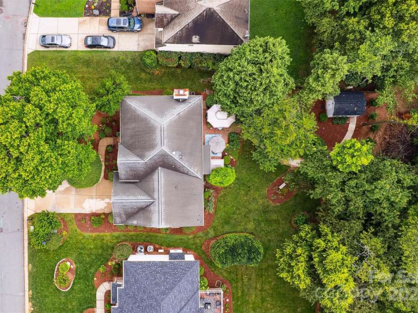 16719 Hampton Crossing Drive, Huntersville, NC 28078.  MLS# CAR4276983, YatesRealty ID 30613. 