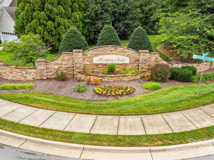 16719 Hampton Crossing Drive, Huntersville, NC 28078.  MLS# CAR4276983, YatesRealty ID 30613. 