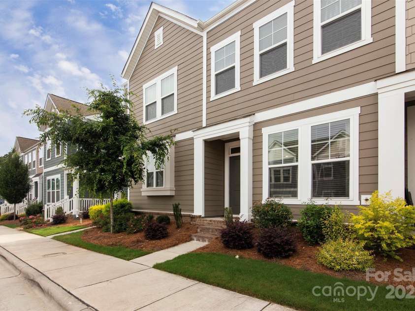 512 Morrows Turnout Way, Pineville, NC 28134.  MLS# CAR4265305, YatesRealty ID 30614. 